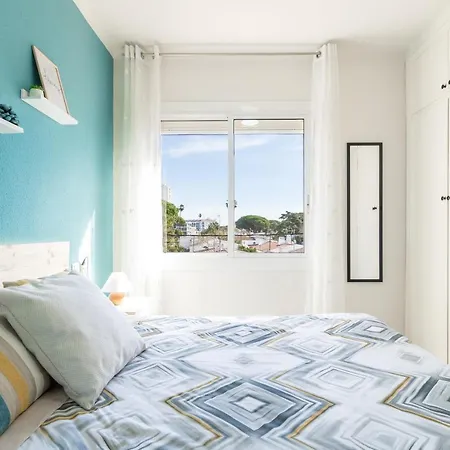 Coastal Paradise & Cozy With A 100m From The Beach! *