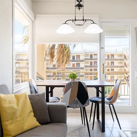 Apartment Coastal Paradise & Cozy With A 100m From The Beach!