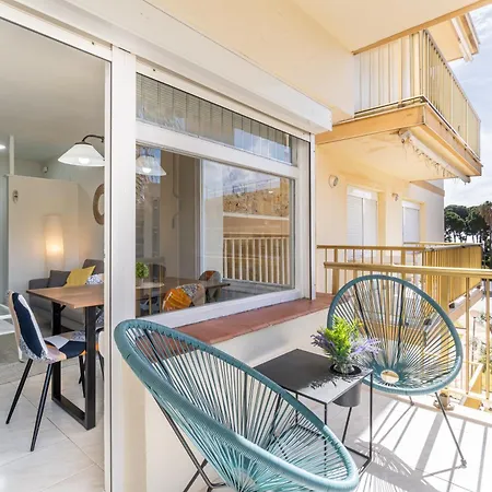Coastal Paradise & Cozy With A 100m From The Beach! Apartment *